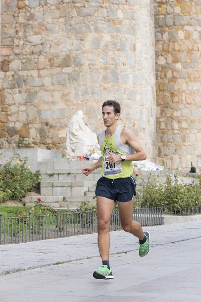 Läufer nehmen am Halbmarathon teil — Stockfoto