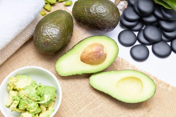 Avocado Split Half Skin Care Treatment Spa Care Health Concept — Stock Photo, Image