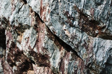 Kayrak, taş yapısını taştan karmaşık rahatladı.