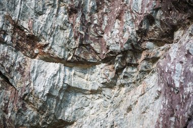 Kayrak, taş yapısını taştan karmaşık rahatladı.