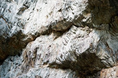 Kayrak, taş yapısını taştan karmaşık rahatladı.