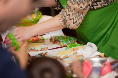 Çocuklar el yapımı kurabiye süslemeleri!