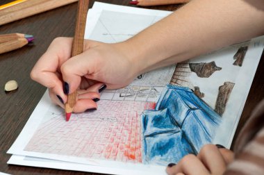 Anahat çizimler mutfak tasarım tasarım için her şeyi kurşun kalemle çizilir. Güzel, tuğla duvarlar.