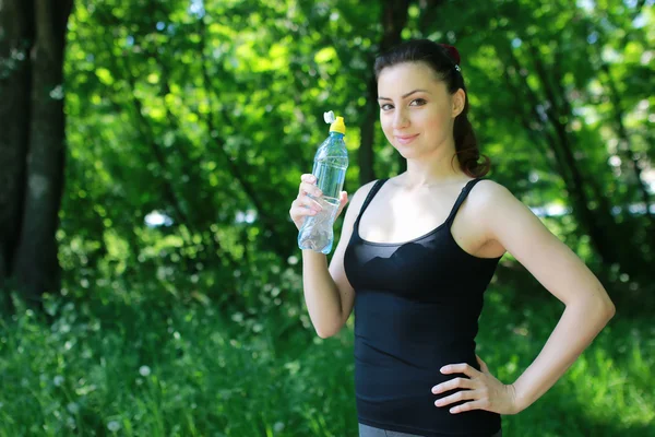 Mujer Beber Agua Deporte — Foto de Stock