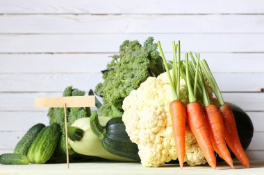 Taze sebze rustik ahşap arka plan