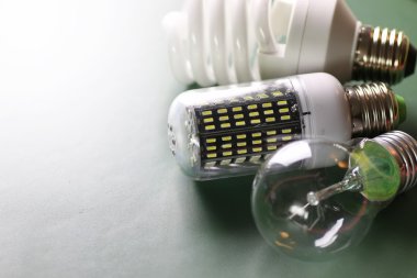 Yeşil tablo farklı lamba