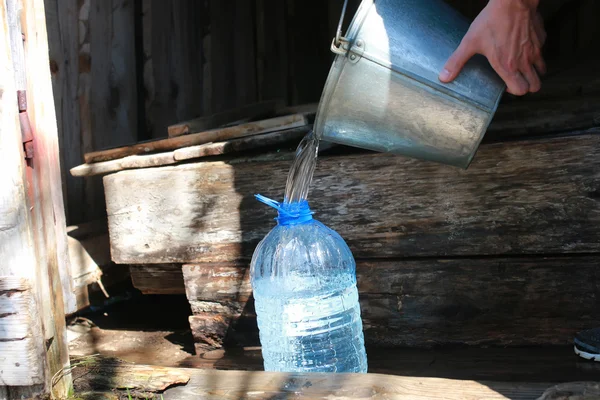 Draw water from the well — Stock Photo, Image