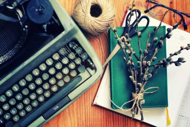 ahşap arka plan bahar söğüt