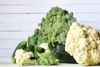 Taze sebze rustik ahşap arka plan