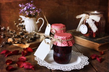 Retro rustik ev yapımı reçel kavanoz