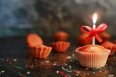 bir mum tatil ile cupcake