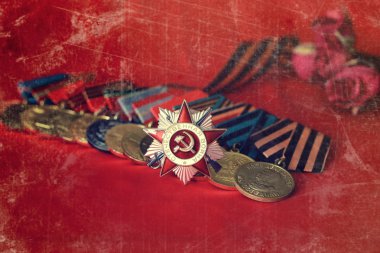 Büyük Vatanseverlik Savaşı madalya kompozisyon Retro etkisi