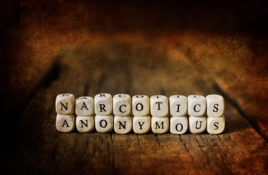 yıpranmış kirli eski resim kavramı bağımlılığı tedavi yardım yaşlı