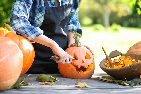 Halloween tök faragni — Stock Fotó