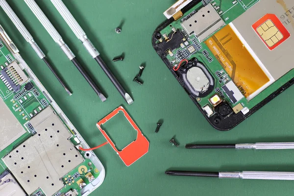 Chip de teléfono micro reparación — Foto de Stock