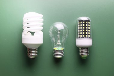 Yeşil farklı lamba