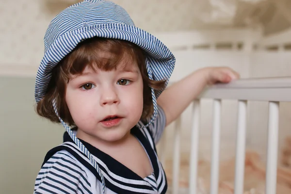 Niño marinero jugar en casa — Foto de Stock