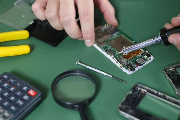 Chip de reparación de teléfono — Foto de Stock