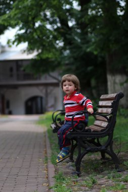 çocuk çocuk tezgah parl yalnız