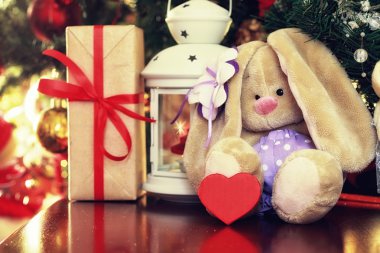 Fener ve oyuncak yeni yıl