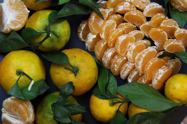 Mandarin meyvesi siyahı izole et