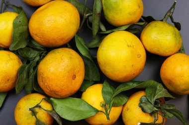 Mandarin meyvesi siyahı izole et