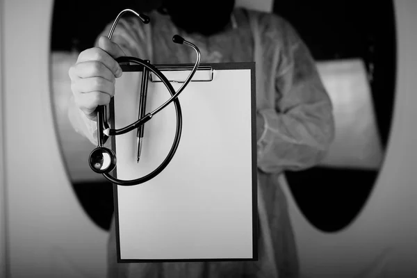 Lekarz stetoskop plik czarno-biały — Zdjęcie stockowe
