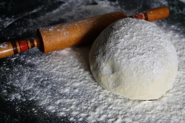 Dough knead flour — Stock Photo, Image