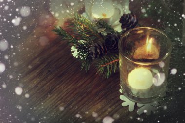 kart retro şube şamdan koni kar tanesi