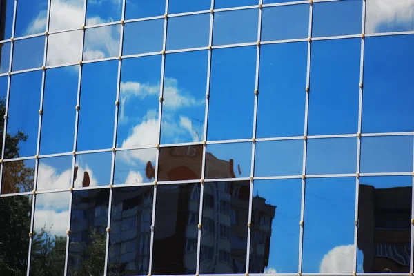 Glass office building reflection sky cloud — Stock Photo, Image