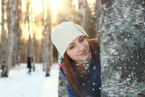 Nieve invierno retrato femenino — Foto de Stock