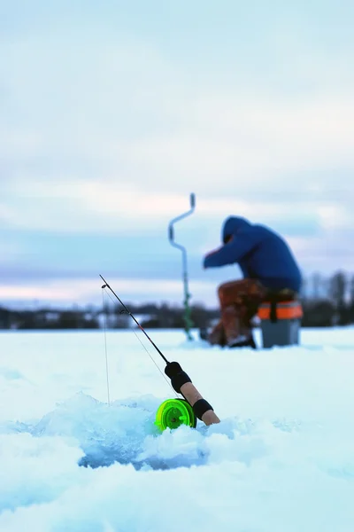 Malá zimní rybářský prut ice — Stock fotografie