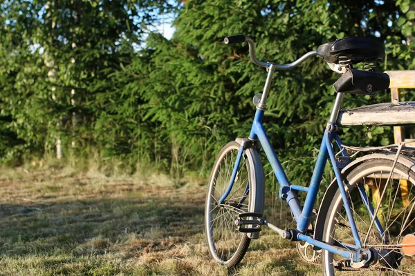 Vélo sur une nature rurale — Photo