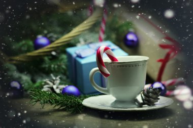 Kupası tarçın şeker çam koni Noel ağacı