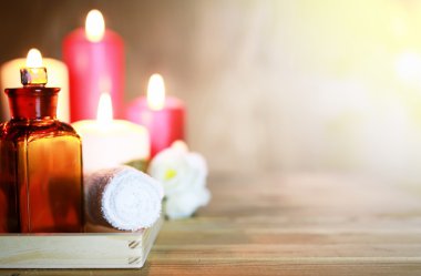 Spa aksesuarları mum ve şişe