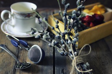 çay kavramı ahşap arka plan demlemek