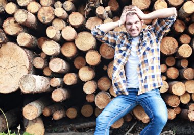 ahşap kazık ahşap yakınındaki beared kişi