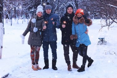 maytap tatil günleri ile gençlerin grup