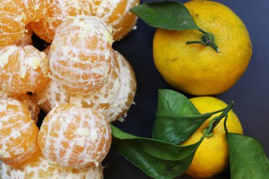 Mandarin meyvesi siyahı izole et