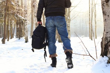 Kış orman adamı ayağı