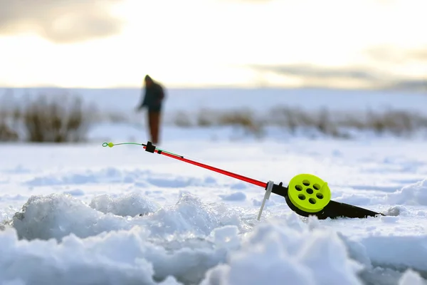 Malá zimní rybářský prut ice — Stock fotografie