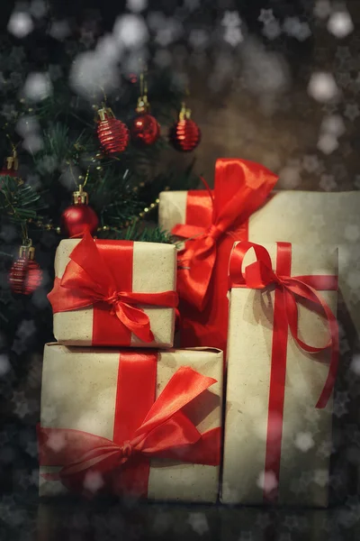 많은 가족 크리스마스 선물 — 스톡 사진