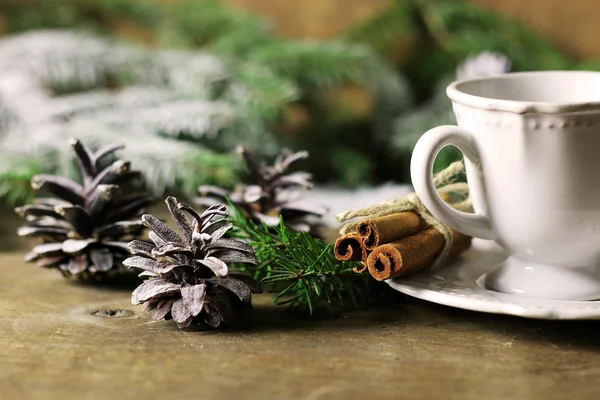 Кубок корицы сахар сосна конус Рождественская елка — стоковое фото