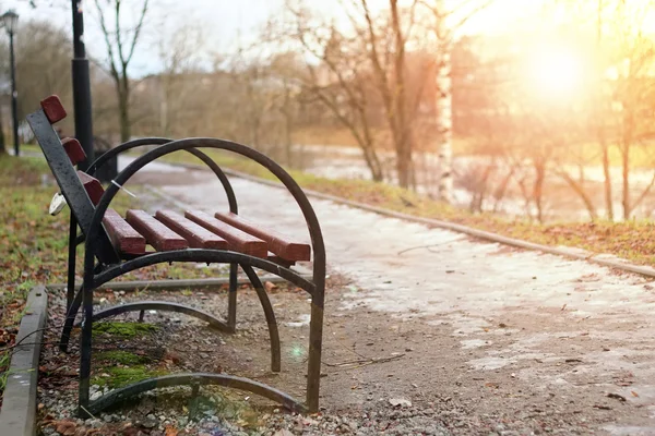 Lavička v parku Sunset — Stock fotografie