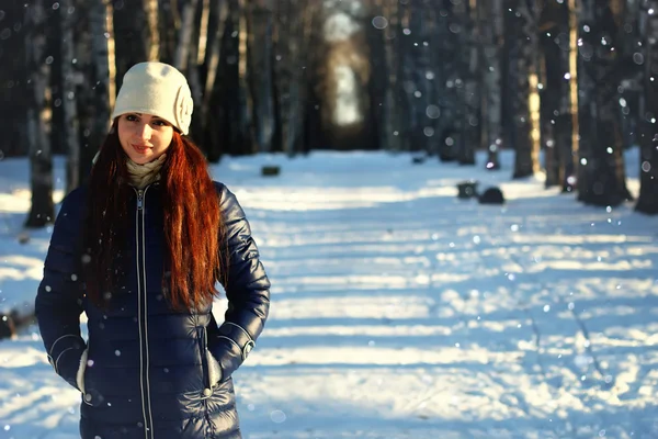 Neve inverno ritratto femminile — Foto Stock