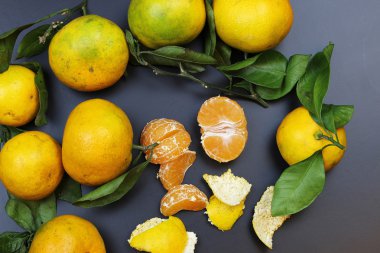 Mandarin meyvesi siyahı izole et