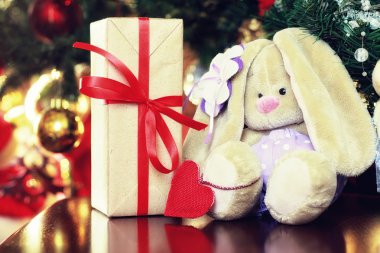 Fener ve oyuncak yeni yıl