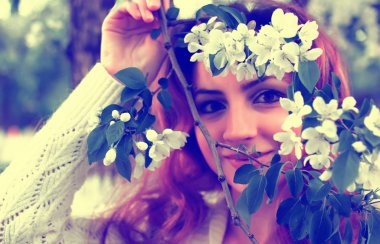 park şube ağaç çiçek kadınlarda