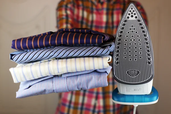 gömlek ve el Ütü, yığın