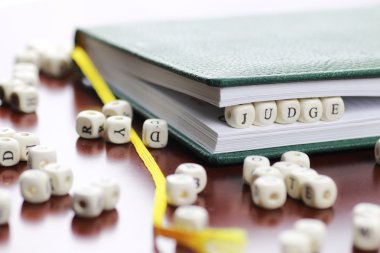 küp metin hukuk ve yargıç